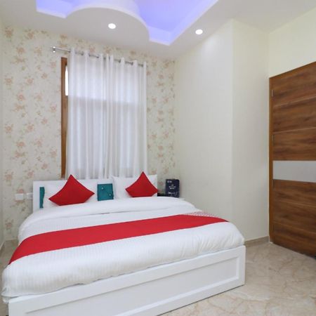 Hotel O The Grand Palace Ghaziabad Bagian luar foto