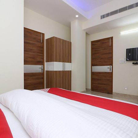 Hotel O The Grand Palace Ghaziabad Bagian luar foto