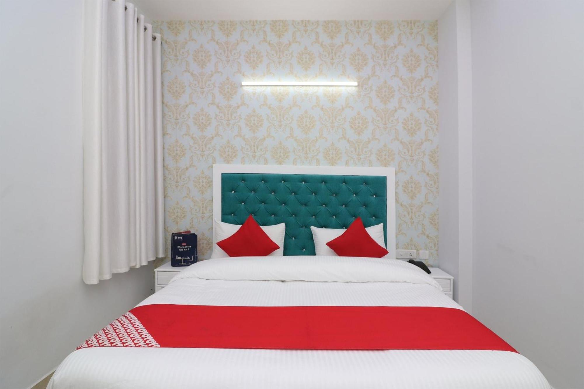 Hotel O The Grand Palace Ghaziabad Bagian luar foto