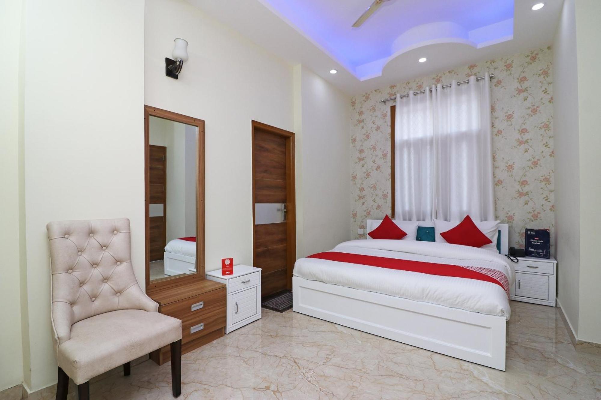Hotel O The Grand Palace Ghaziabad Bagian luar foto