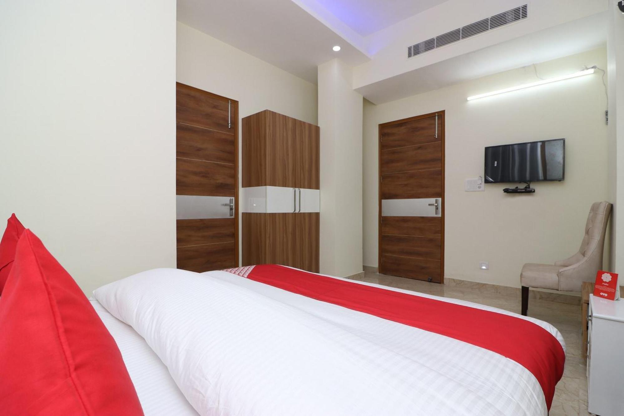 Hotel O The Grand Palace Ghaziabad Bagian luar foto