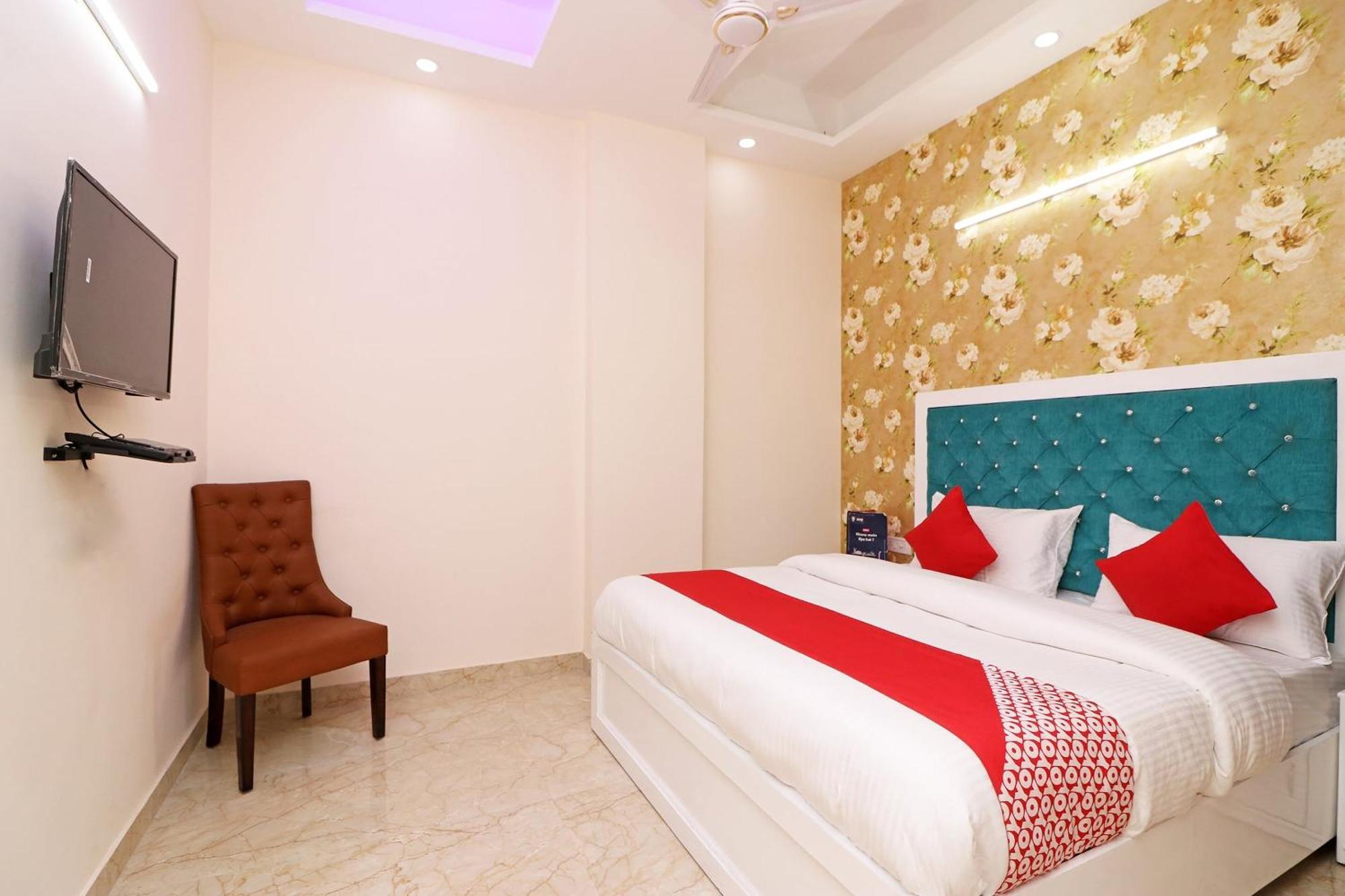 Hotel O The Grand Palace Ghaziabad Bagian luar foto